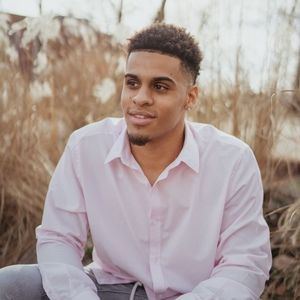 Meet your Posher, Devin